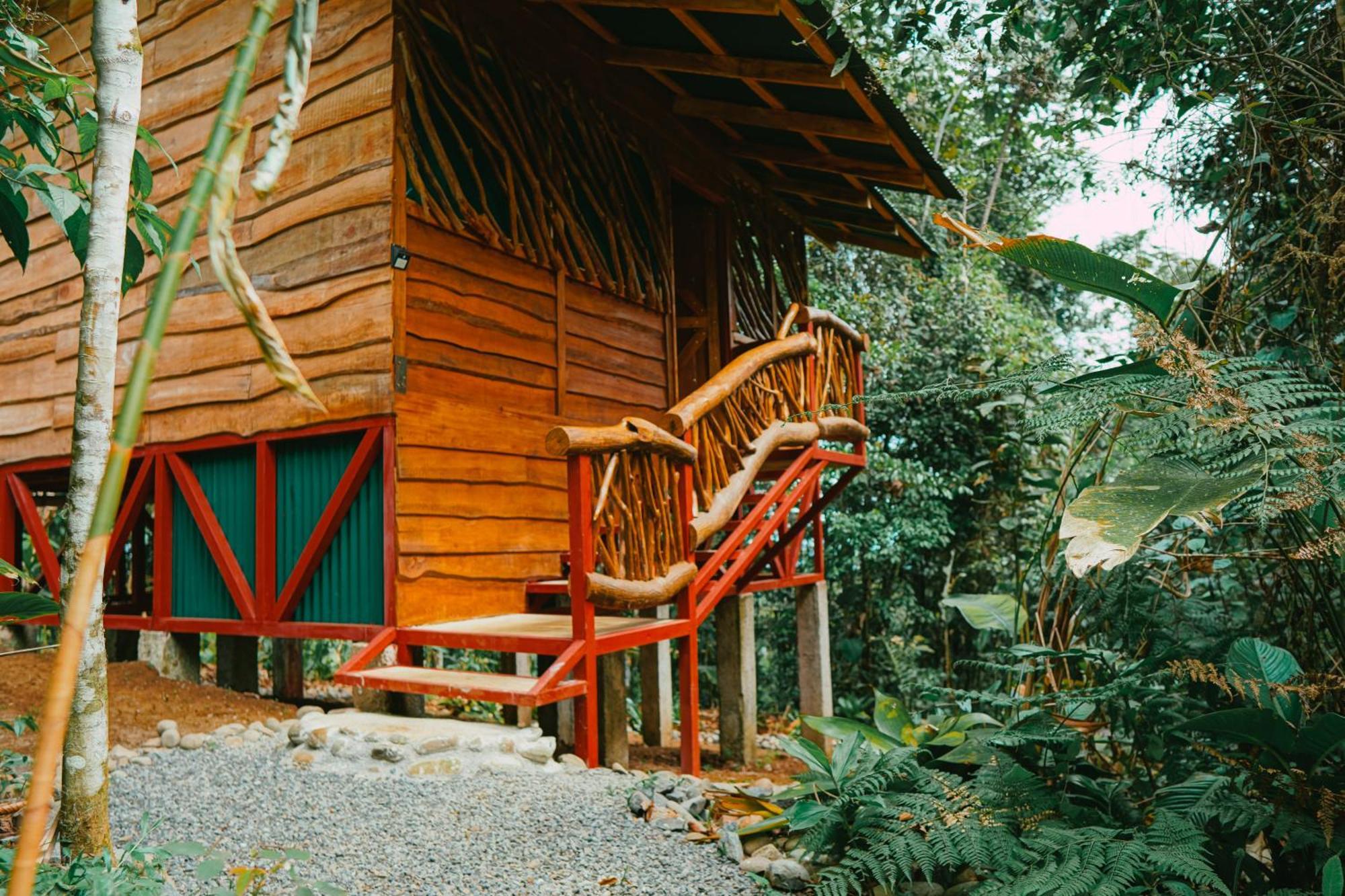 La Tigra Rainforest Lodge La Fortuna Exterior photo